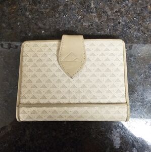 Vintage Liz Claiborne Beige Wallet
